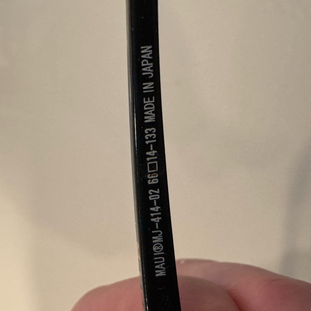 Maui Jim Hapuna Sunglasses (MJ-414-02) - Picture 5 of 7